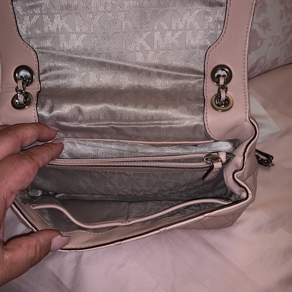 Michael Kors Sloan Quilted Handbag - Picture 5 of 7